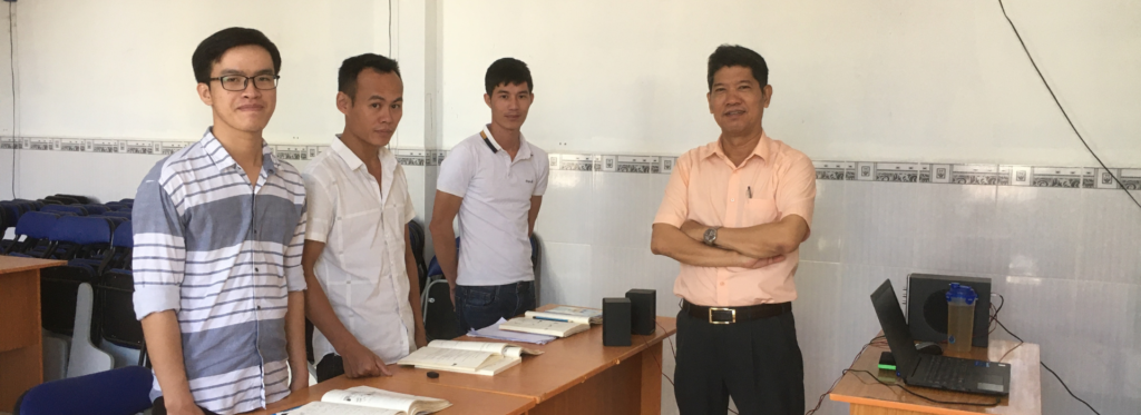 Mr. Khanh - manager and main teacher with students on "Vietnamese Language Journey"